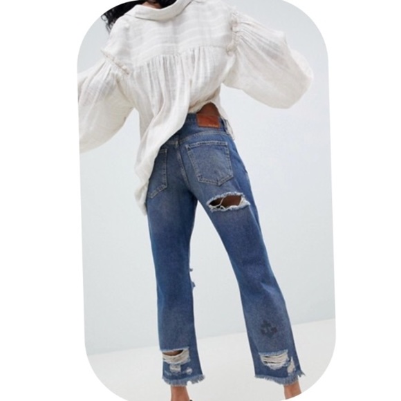PRICE⬇️ NWT Free People Tattooed Boyfriend Jean - Picture 4 of 8